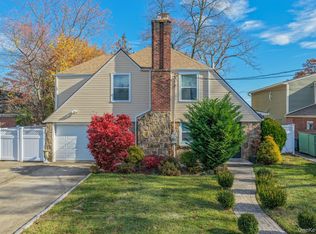 20 Sterling Place, Roosevelt, NY 11575