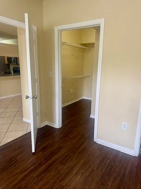 2 bed, 2.0 bath, 1071 sqft, $2,350 — Photo 3