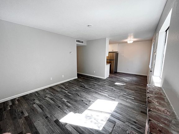 4th image of 1324 G St APT 5