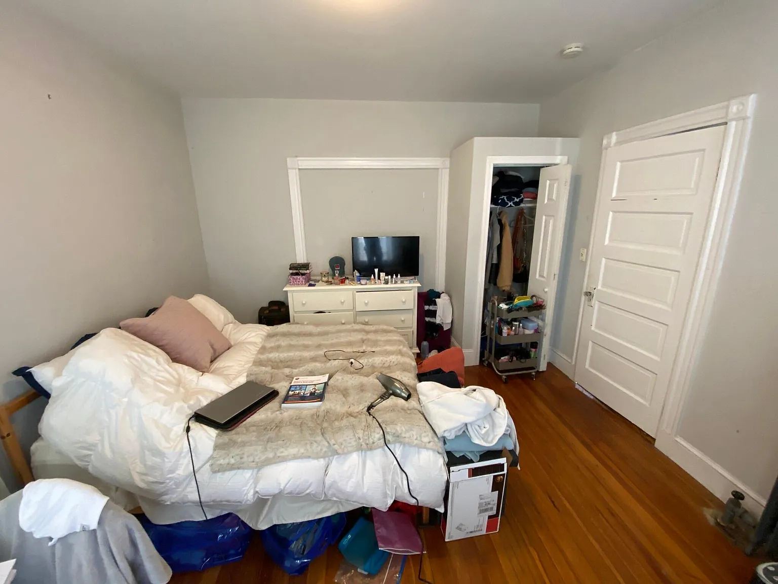 3 bed, 1200 sqft, $3,800 — Photo 4