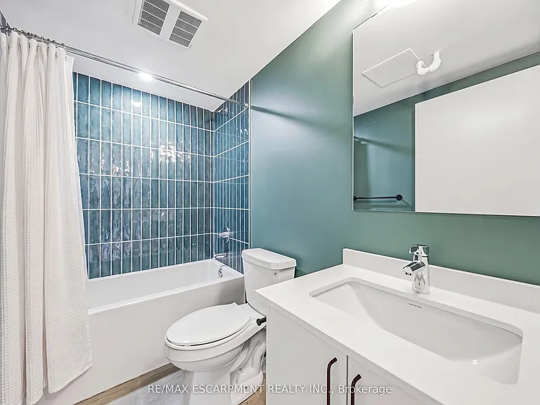 325 James St S #104 — Photo 5