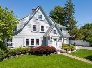 2 Hillcrest Rd, Marblehead, MA 01945