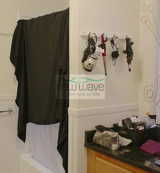 51 Queensberry St #5 — Photo 1