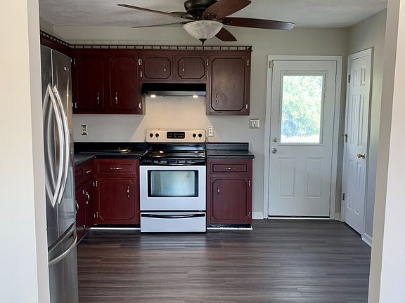 4th image of 309 Ashley St