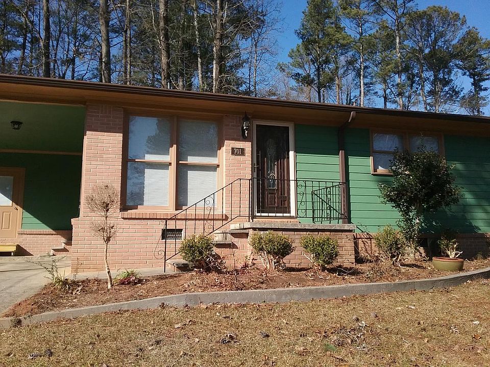 Beautiful 3 bed, 1.5 bath with new features