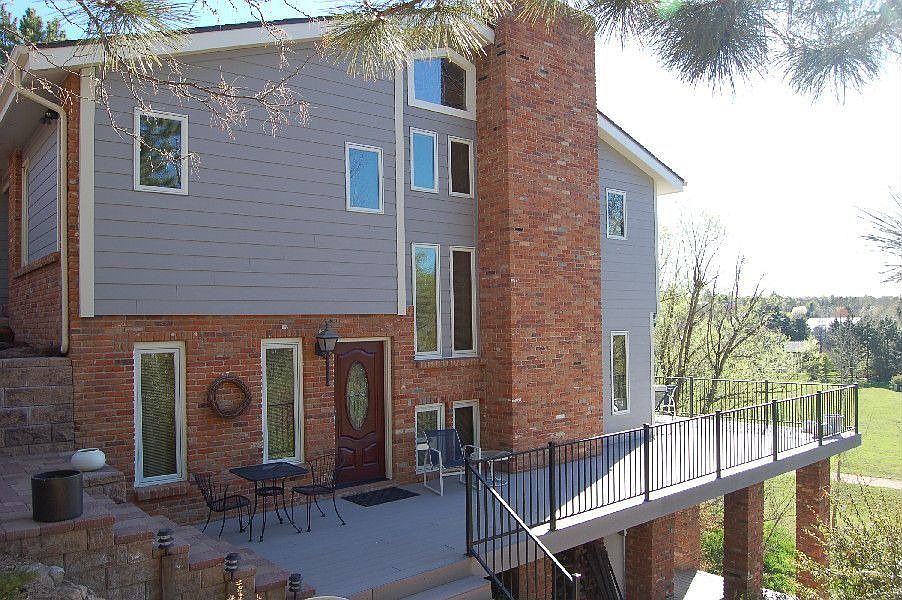 2nd image of 210 Summit Blvd
