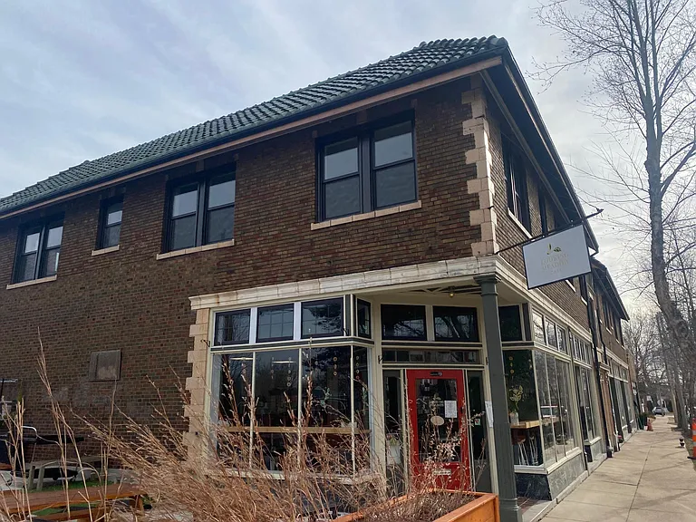 2510 Sutton Blvd — Photo 13