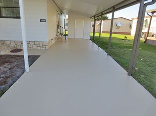 2285 Lakes Of Melbourne Dr, Melbourne, FL 32904