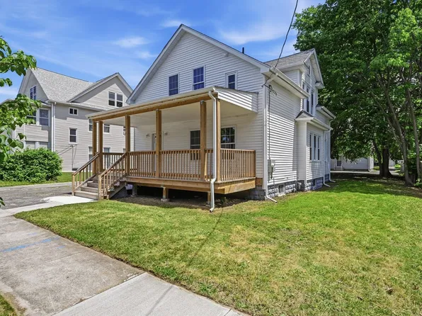 53 Devens St, Springfield, MA 01151