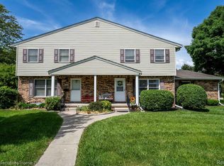 3752 Ramblewood Dr, Port Huron, MI 48060