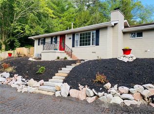 5011 Pebble Dr, Charleston, WV 25313