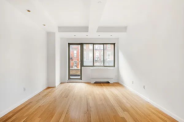 1st image of 525 E 11th St APT 3E
