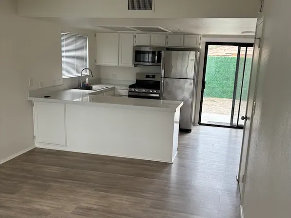 32389 Whispering Palms Trl #4, Cathedral City, CA 92234