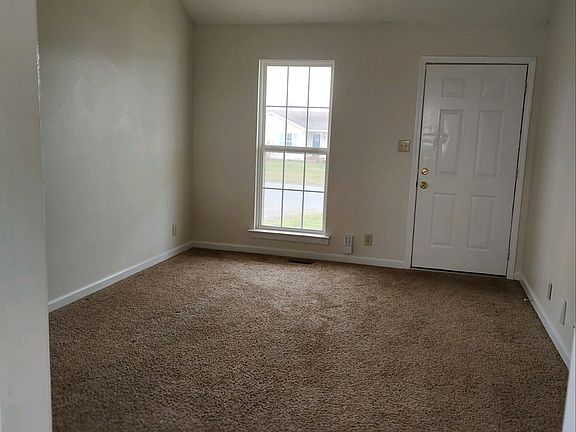 5th image of 269 Cranklen Cir N