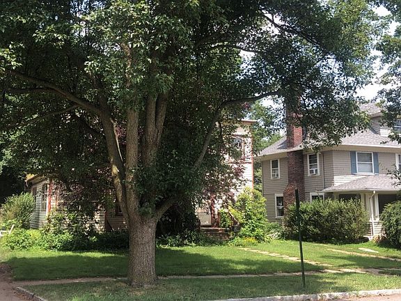 3rd image of 49 Fairview Ave