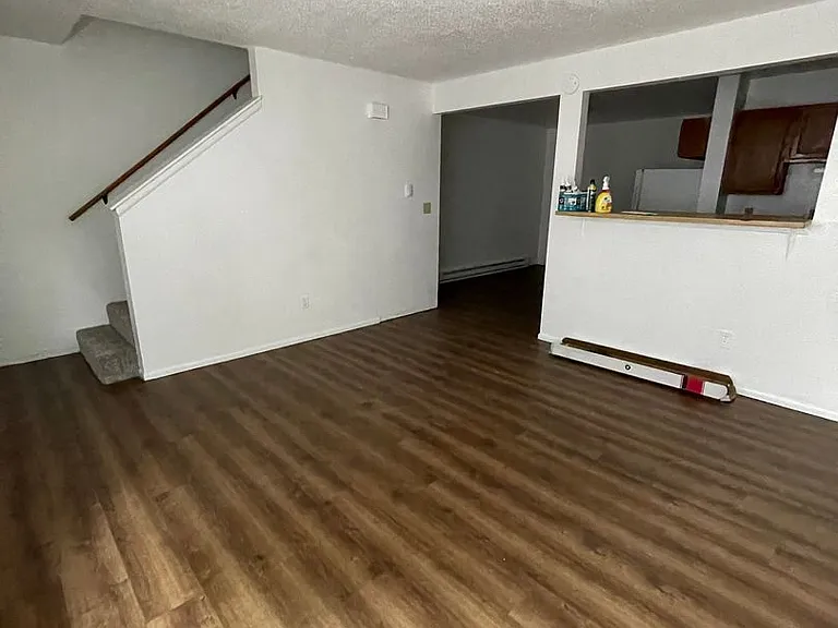450 W 4th St — Photo 1