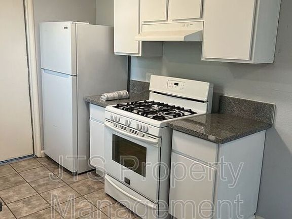 5th image of 7612 Denise St