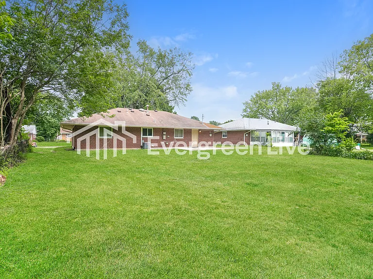 341 Stubbs Dr — Photo 15
