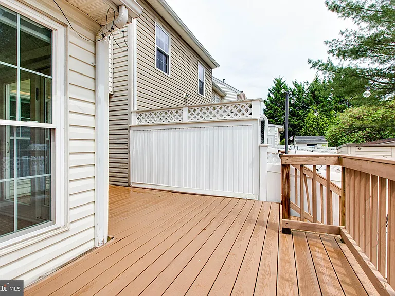 8125 Gray Stone Ln — Photo 22