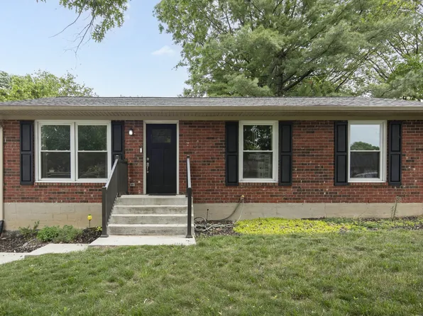 3208 Mirror Lake Dr, Lexington, KY 40515
