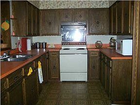 2nd image of 1052 Nelson Dr