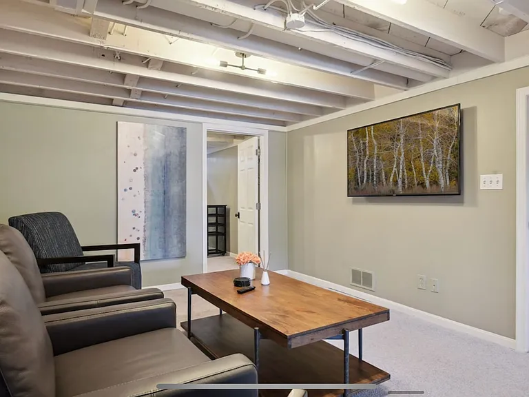 2926 Bay St — Photo 18