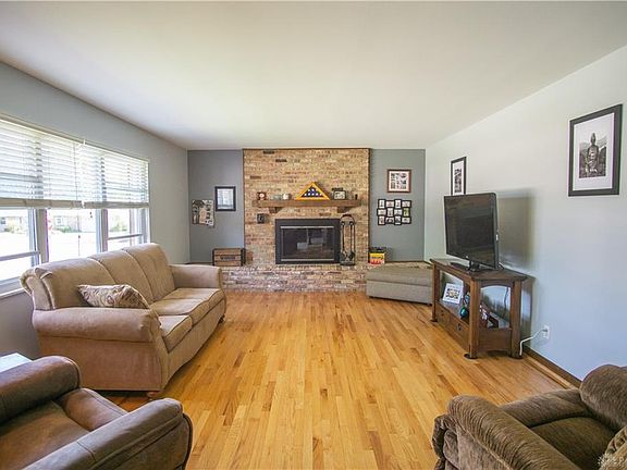 3rd image of 2035 Crystal Marie Dr