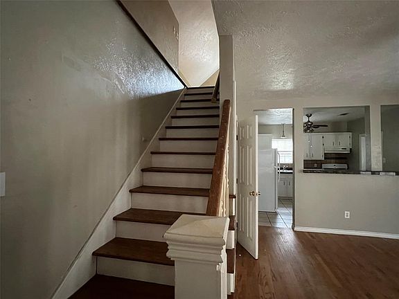 4th image of 1301 N Meyer Avenue