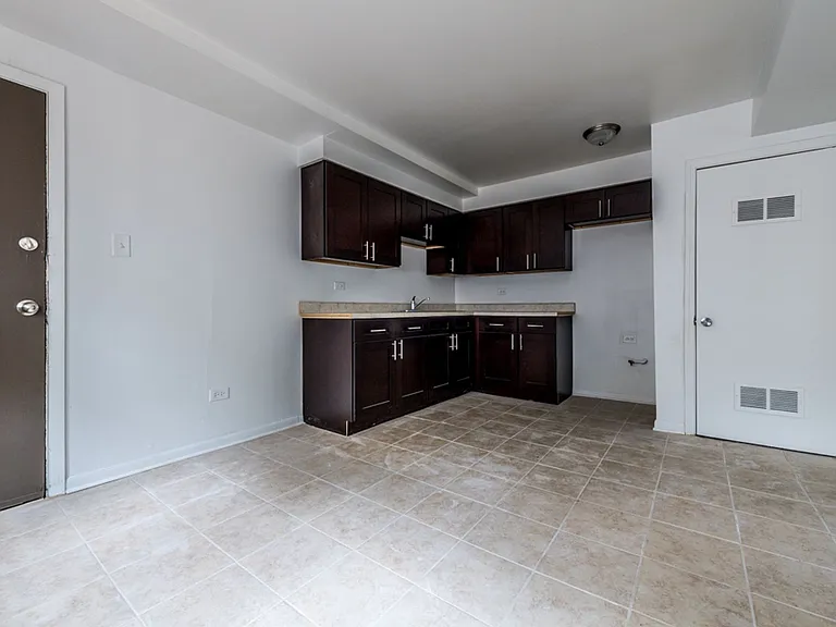 8855 S Cottage Grove Ave — Photo 18