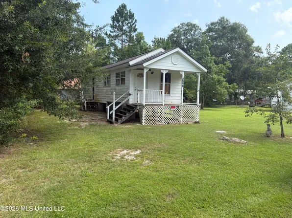 6126 Copiah St, Bay Saint Louis, MS 39520