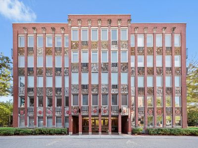 1041 Susan Collins Ln APT 304, Oak Park, IL, 60302