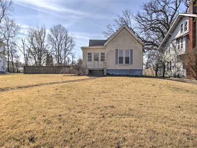 1437 W Main St, Decatur, IL, 62522