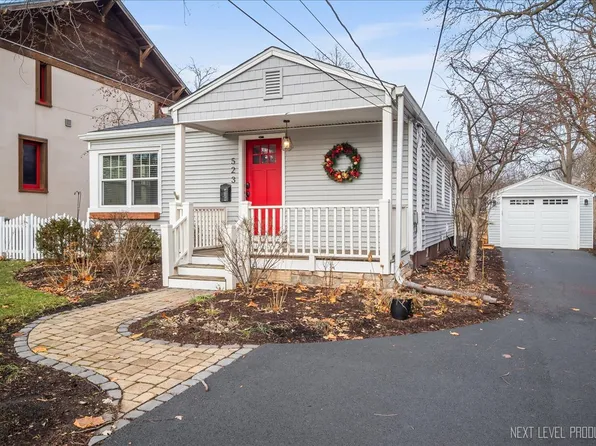 523 Eklund Ave, Geneva, IL 60134