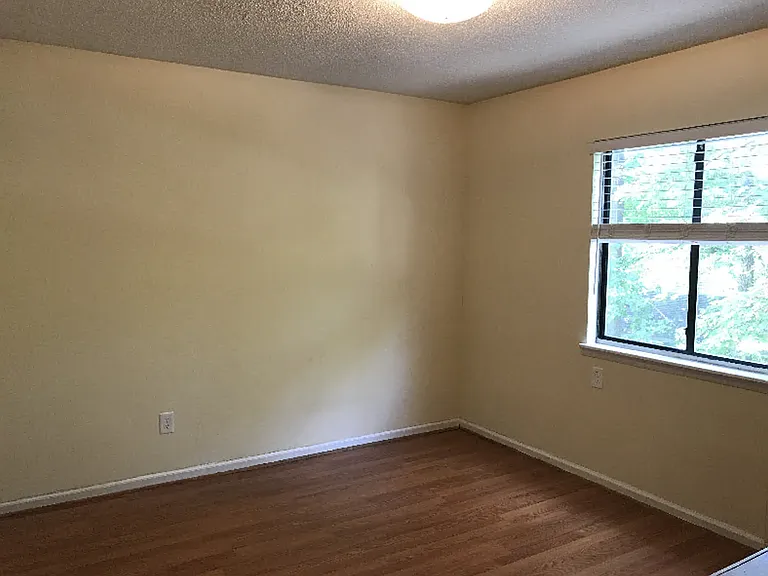 150-1302 Ligon St — Photo 6