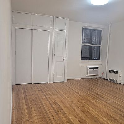 2nd image of 3 W 83rd St #1E
