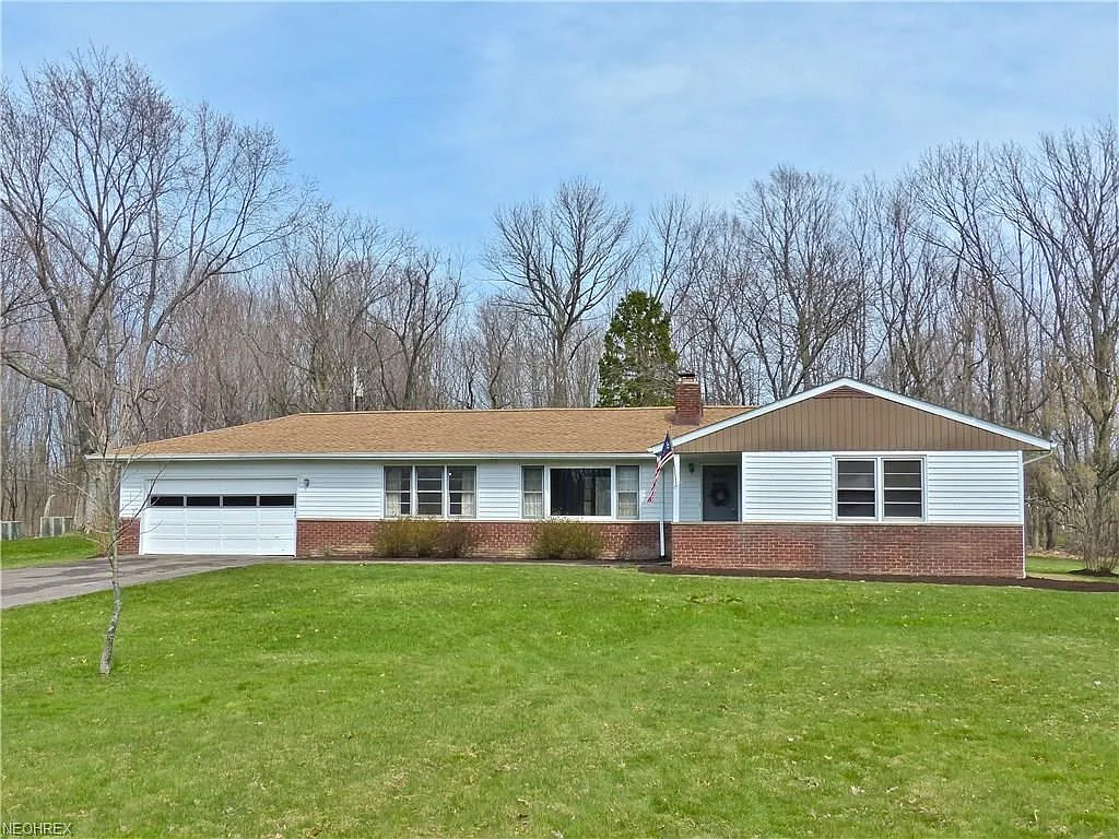 141 Briar Hill Dr photo 1