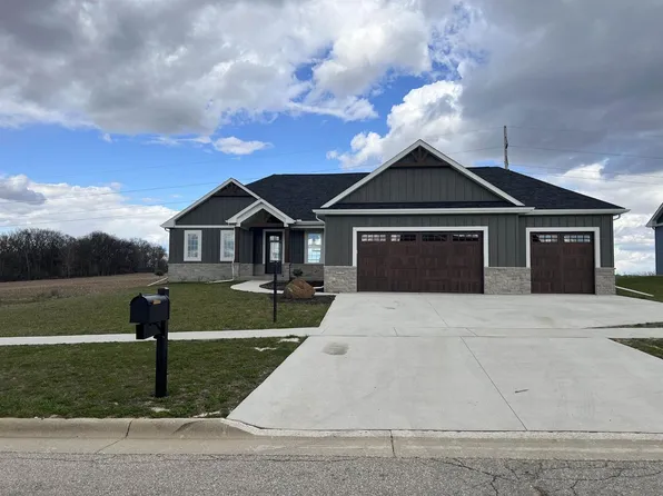 2038 Arbor Ridge Way, Janesville, WI 53548