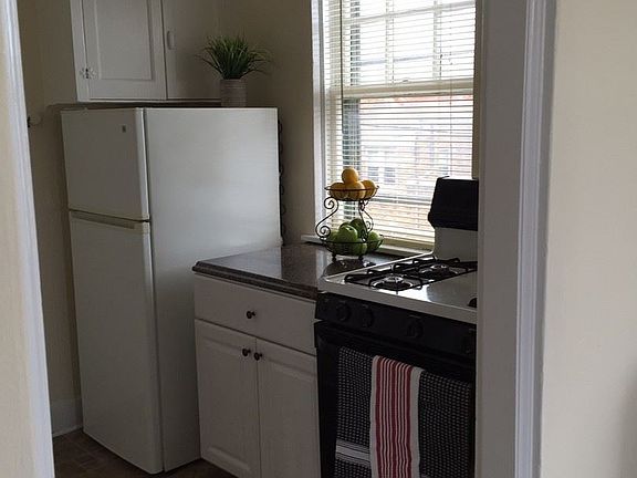 2nd image of 1717 E Newton Ave APT 12