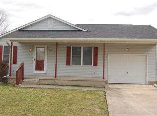 825 Blackstone St, Washington Court House, OH 43160