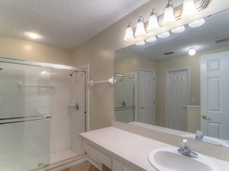 1588 Glen View St — Photo 14