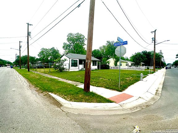 4th image of 751 ROYSTON AVE
