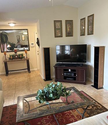 5th image of 3068 Woodsmill Dr