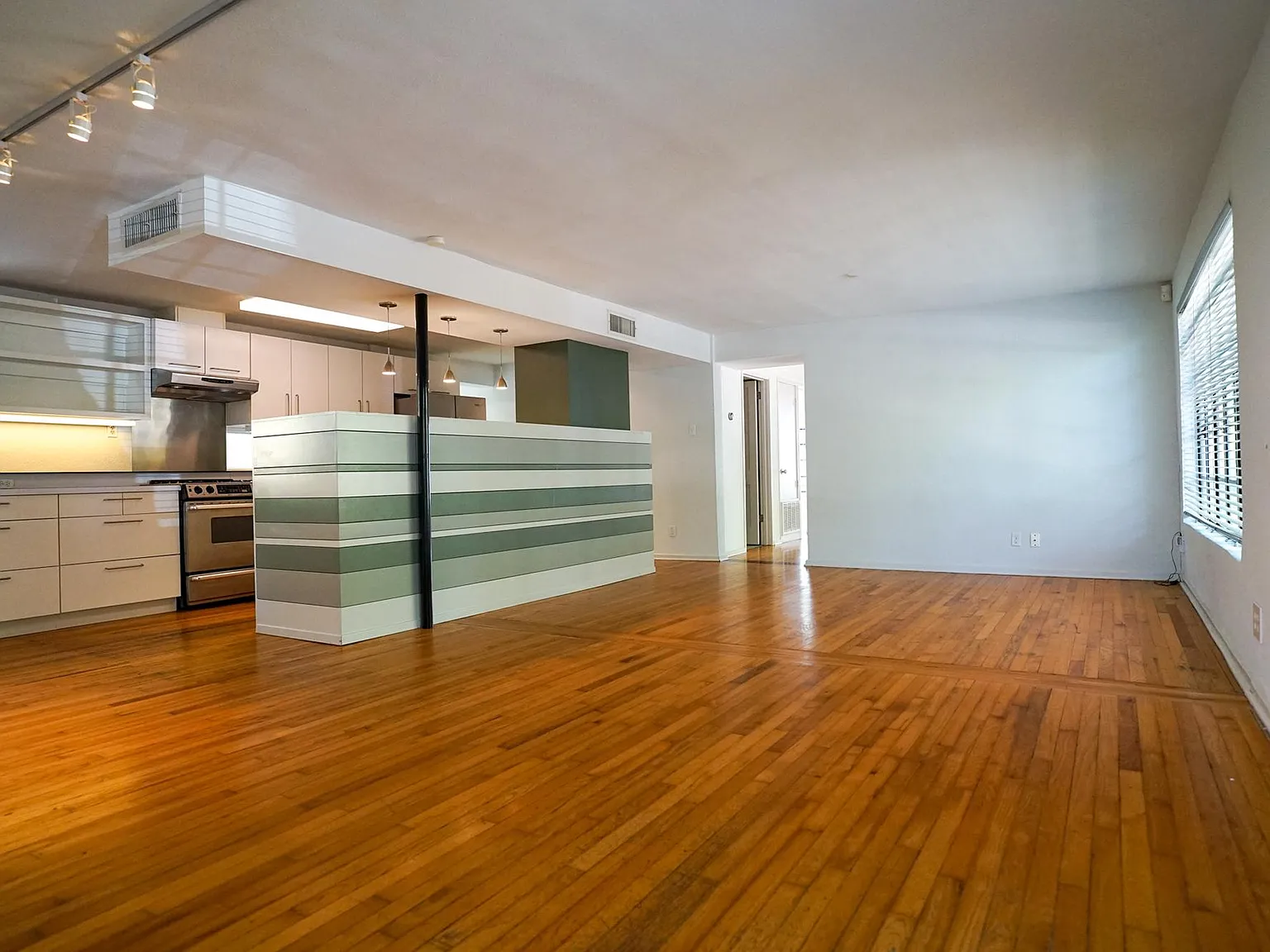 4304 Ramsey Ave — Photo 3