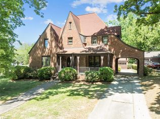224 W Colonial Dr, Thomasville, NC 27360