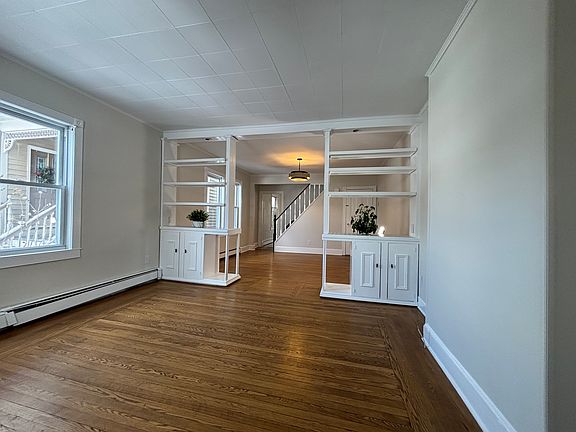 3rd image of 11 1/2 Mills St