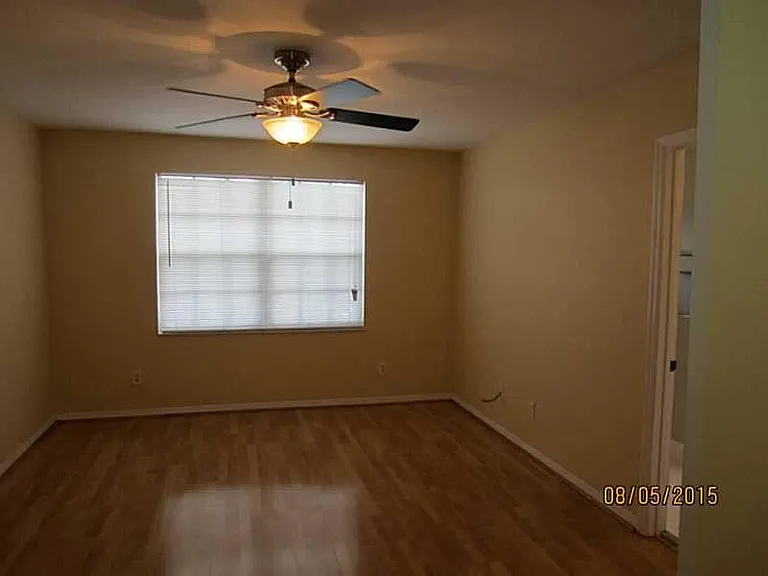 12200 SW 6th St — Photo 29