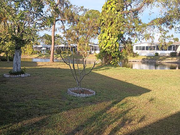 3rd image of 808 Bunker Hill Dr