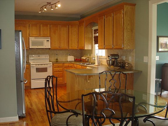 5th image of 101 Twin Lake Dr