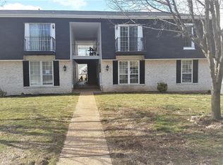 609 Monroe St APT 10, Pacific, MO 63069