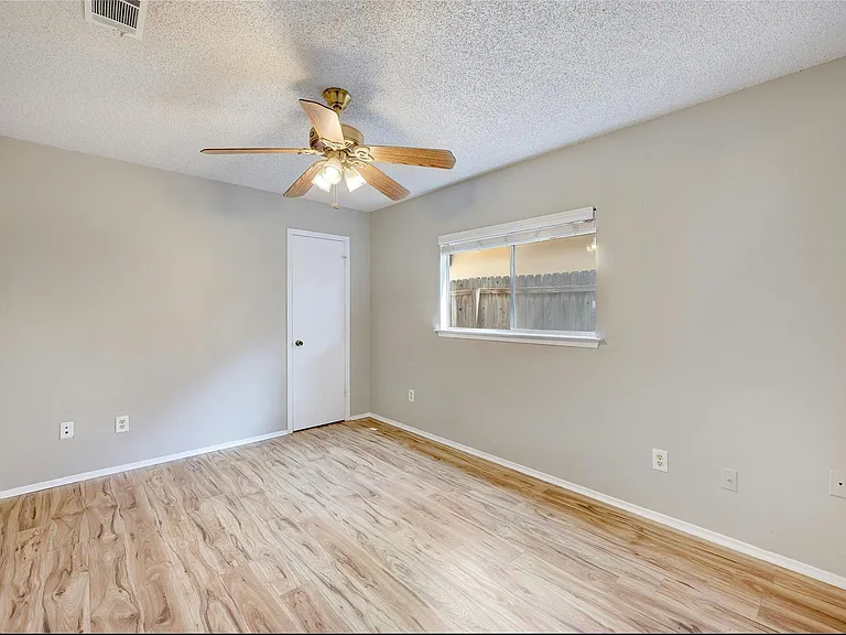 12601 Europa Ln — Photo 23